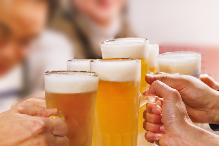 ビール大好き！（写真:iStock）