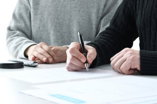 夫名義の家なのに、なんで？（写真:iStock）