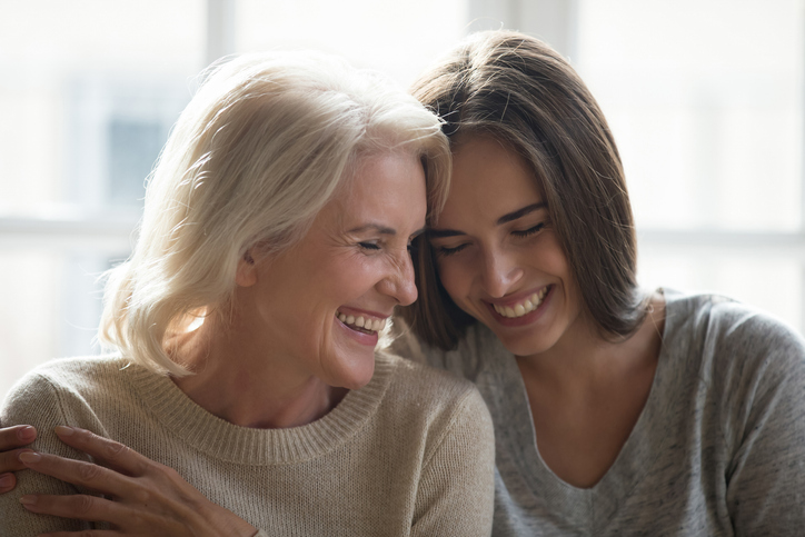 実母よりも親しくしていたのに（写真:iStock）