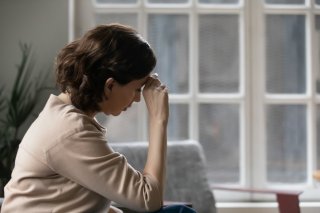 世間が求める女性像の犠牲に（写真:iStock）