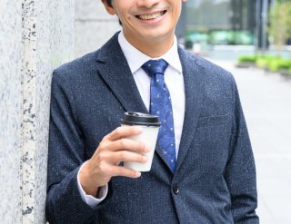“既婚者おじ”の誘いにドン引き… 篠崎愛似の20代女子に「騙されないか心配だよ…」と囁く50代の男