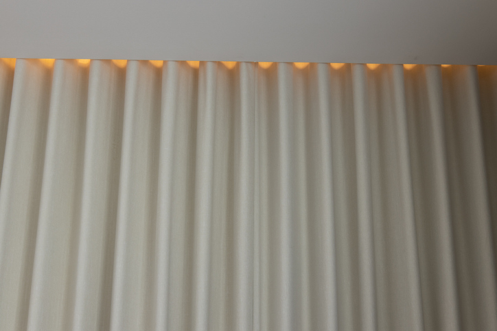 カーテンは開けよう（写真:iStock）