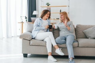 自分の親ならなんでも話せるし（写真:iStock）