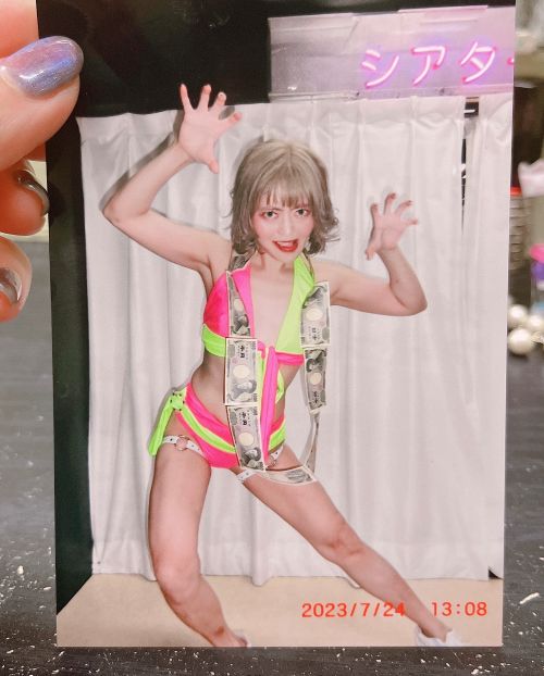 お誕生日おめでとうございます。（写真:新井見枝香／無断転載禁止／以下同）