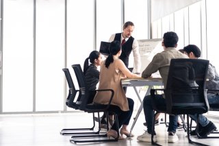 ヒィッ! 職場で「敵にしてはいけない人」6つの特徴。シゴデキ人間に嫌われたら終わる…