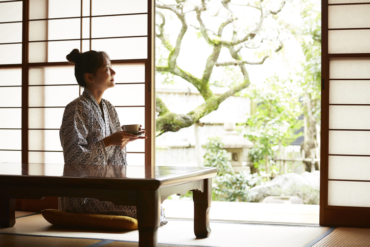 浴衣でのんびり（写真:iStock）