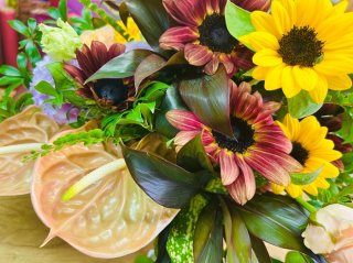 結局、暑いの平気な花ってどれ？ 花屋が激推しする「夏の花」5選。ユリは日持ちとコスパの良さに文句なし！