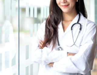 離婚以上の報復を…ハイスぺ女医の「勘違い男」育成計画。“都合のいい女”に騙された20代夫の社会的な転落