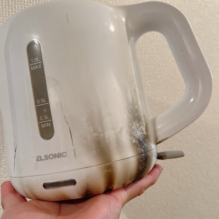 寝ぼけてガスコンロの火にかけたことがある。（写真:新井見枝香／無断転載禁止）