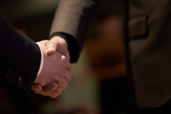 断れない依頼もある（写真:iStock）