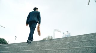 仕事も人生も前向きに（写真:iStock）