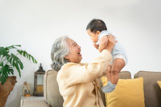 ひぇ~! 義父が「名付け親」に立候補してきた…ありがた迷惑な“孫フィーバー”エピソード7つ