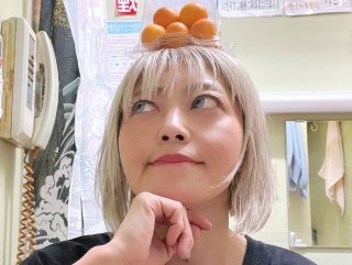 頭からみかんが出そうである（写真:新井見枝香／無断転載禁止）