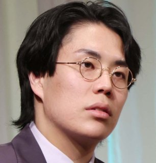 【2025年人気記事】吉本退所でも…令和ロマンくるまの謝罪は“最適解”だった。批判される「松本人志の復帰」との対比で見えたもの